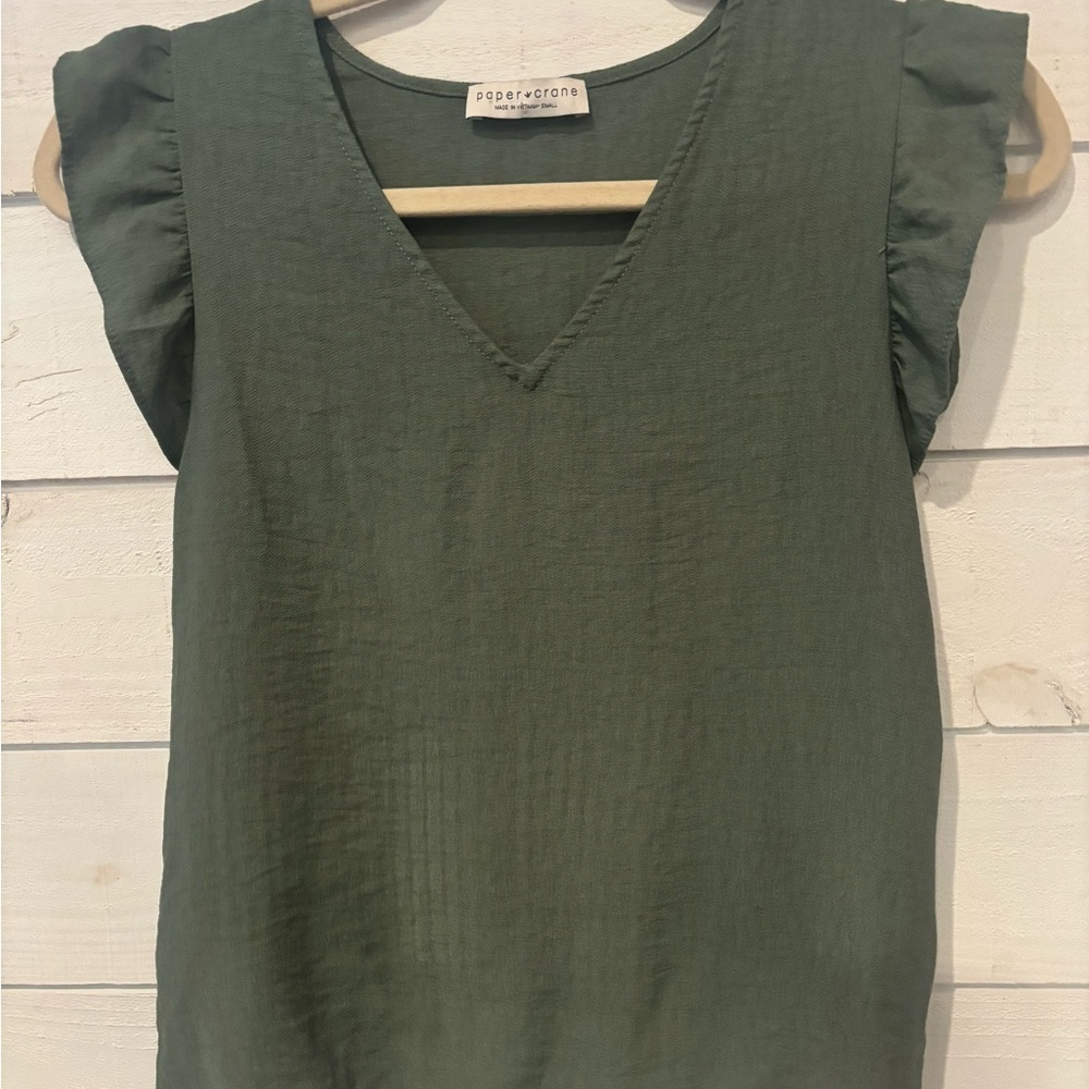 Paper Crane Green Flutter Sleeve Ruffled Blouse - Picture 3 of 10